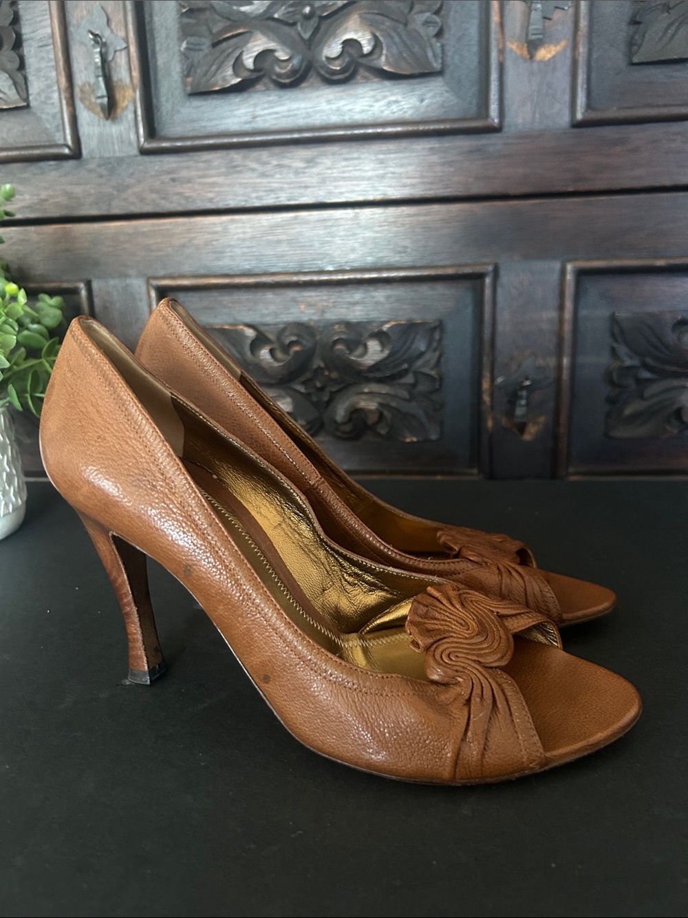 Bottega Veneta Brown Leather Peep-Toe Heels with Knot Detail - Picture 5 of 15
